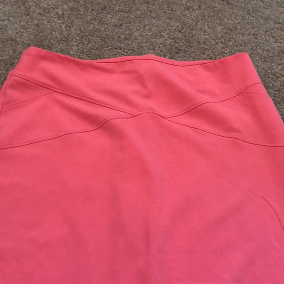 New York & Company 7th Avenue Suiting Collection midi coral size 2 skirt - Picture 2 of 5